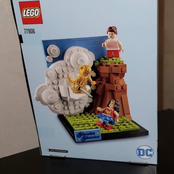 SEALED - LEGO DC Wonder Woman 77906 SDCC E… - Picture 6 of 10